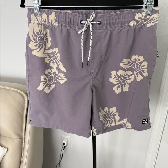 Billabong Men's Purple Floral Swim Shorts - Picture 2 of 7